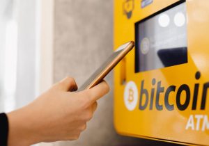 Comment utiliser un distributeur automatique de bitcoins