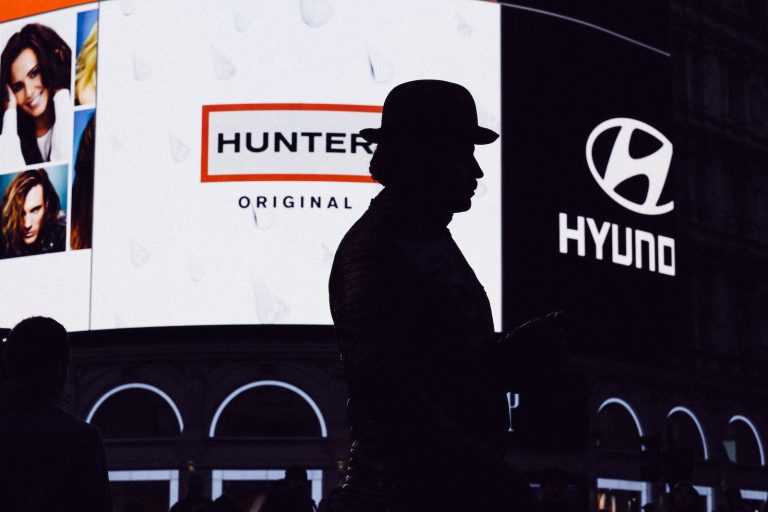 Słynna marka samochodowa Hyundai pływa z nową kolekcją NFT
